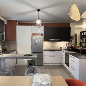 Comment aménager les angles difficiles avec une cuisine sur mesure à Annecy ?