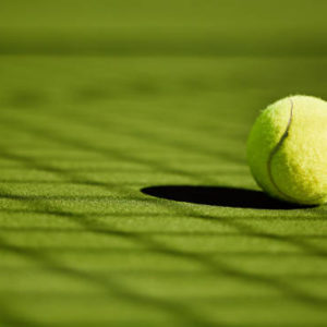Comment adapter le drainage au climat avant une construction court de tennis à Hyeres ?