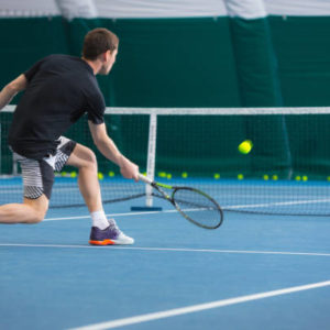 Comment vérifier la portance d’un terrain remblayé avant la création d’un court de tennis à Mougins ?
