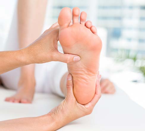 Quels sont les avantages des semelles orthopédiques personnalisées proposées par un Podologue à Lyon ?
