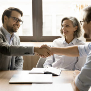 Les seniors peuvent-ils éviter les mauvaises rencontres grâce à une agence matrimoniale à Annecy ?