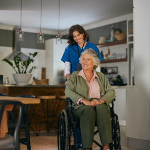 Quels outils utilise une agence d’aide à domicile pour suivre les interventions à domicile ?