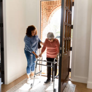 Comment une agence d’aide à domicile assure-t-elle la qualité des prestations au quotidien ?