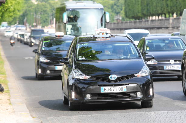Comment un Taxi à Saint-Jean-de-Maurienne facilite-t-il les trajets après une arrivée en gare ?