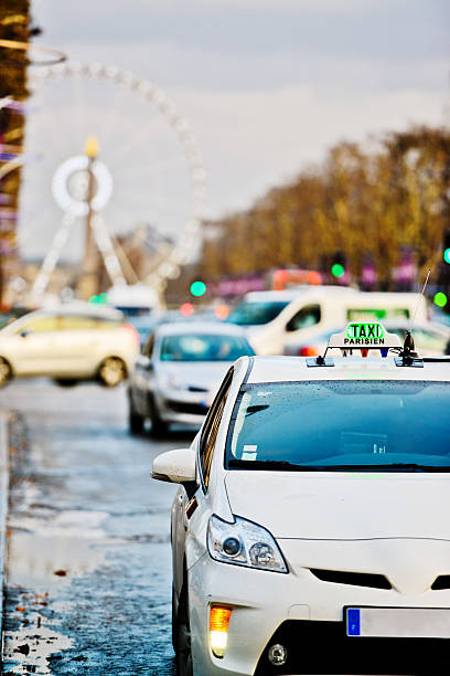 Comment un Taxi à Saint-Jean-de-Maurienne garantit-il un trajet sécurisé sur les routes de montagne ?