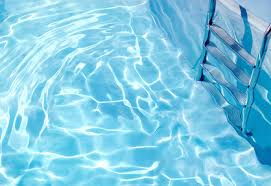 Peinture piscine époxy 3 types de supports compatibles pour une rénovation réussie