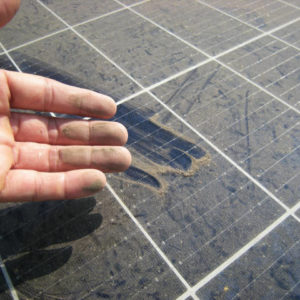 Quels sont les risques d&rsquo;un Nettoyage de panneaux solaires à Genève en hauteur ?