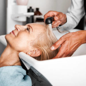 Quelle différence entre un hair spa à Lyon et un head spa japonais ?